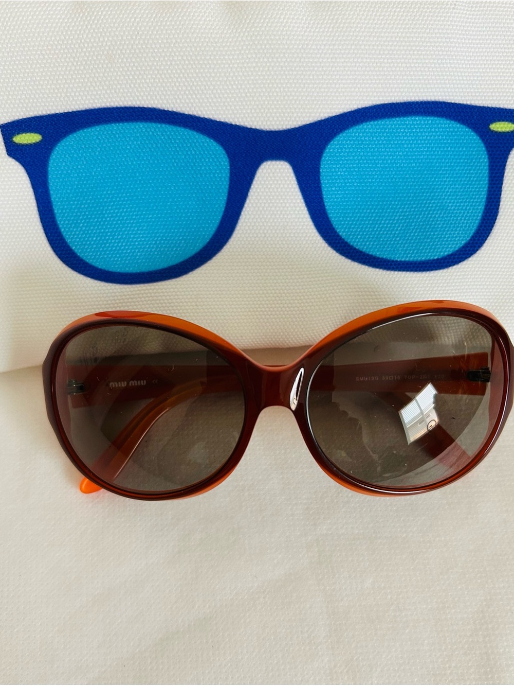 🤎Miu Miu🧡Sunglasses in Brown and Orange w/Canvas Case🤍💙